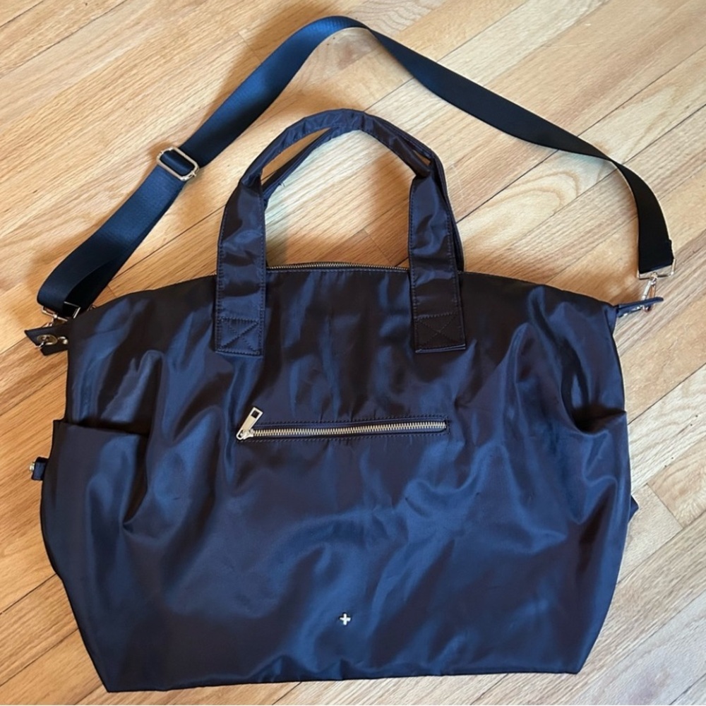 Peta + Jain Black Interior with Zipper Pocket